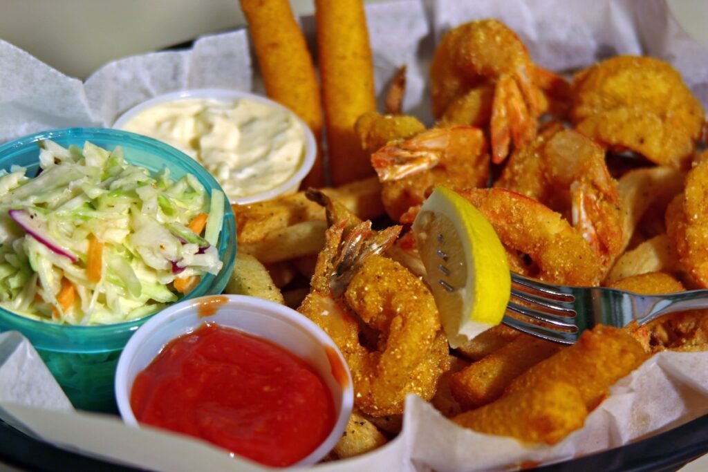 6 Chain Eating places With the Best possible Fried Shrimp and Creamy Coleslaw shutterstock 1813928.jpg