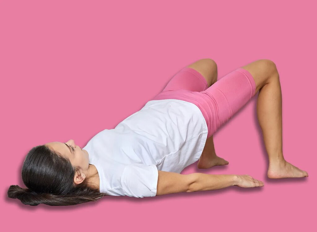woman glute bridge exercise 2741332845.jpg