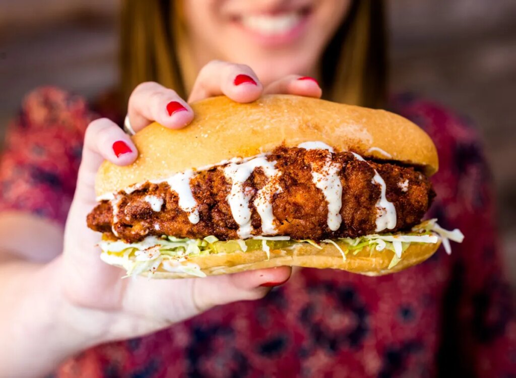 starbird nashville hotbird sandwich.jpg