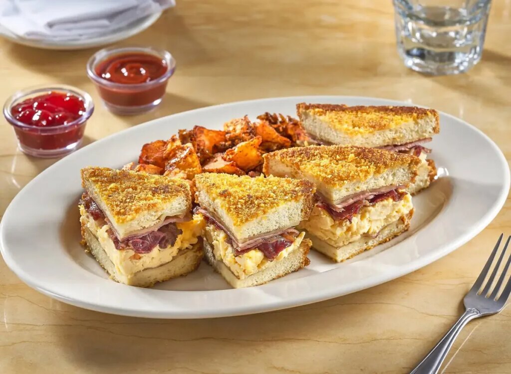 the cheesecake factory monte christo sandwich.jpg
